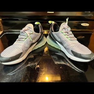 Mens Nike Air Max 270 size 8